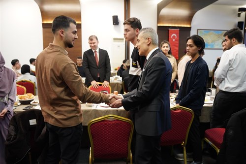 International Students Gathered at the Iftar Dinner of the Presidency of Migration Management